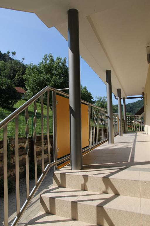 Apartments Veno Лашко Екстер'єр фото