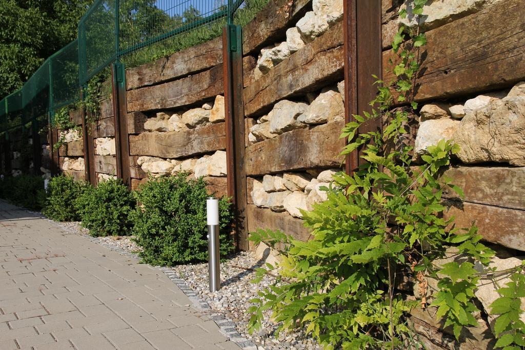 Apartments Veno Лашко Екстер'єр фото