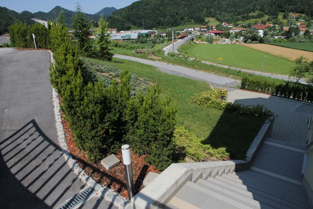 Apartments Veno Лашко Екстер'єр фото