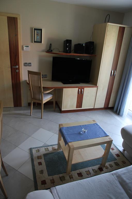 Apartments Veno Лашко Екстер'єр фото